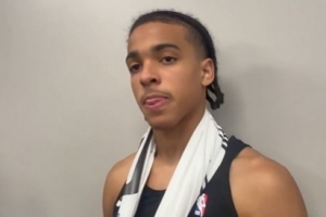 小迈克尔·布朗:NBA的球场比大学联赛更大 队友让我的转变很轻松