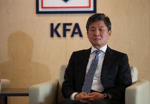 官方:韩国足协主席郑梦奎正式辞职,结束13年零5个月任期