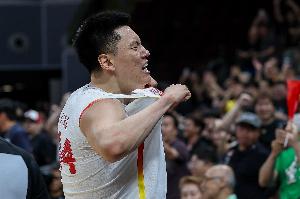 今天首发出战!李弘权13投6中&三分8中2得到17分4板4助