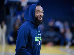 一年387万底薪!NBA官网:凯尔特人已签下后卫迈克·康利