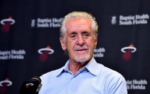 蜘蛛直播_蜘蛛免费NBA在线直播_蜘蛛足球无插件高清观看