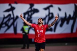 恒大太想立功!杨毅:李凯尔归化办了半年 恒大那批俩月就下来了