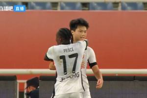 锁定胜局!海港精妙传跑杨希破门完成传射,海港3-0领先泰山!