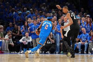 名记:由于投票疲劳SGA不会三连庄MVP 我认为这个奖会归文班!