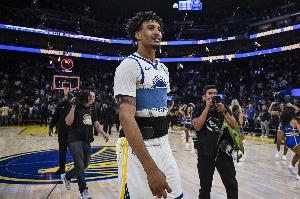 库里:伦德博格很成熟 我们对他要求很高&需要他快速成长